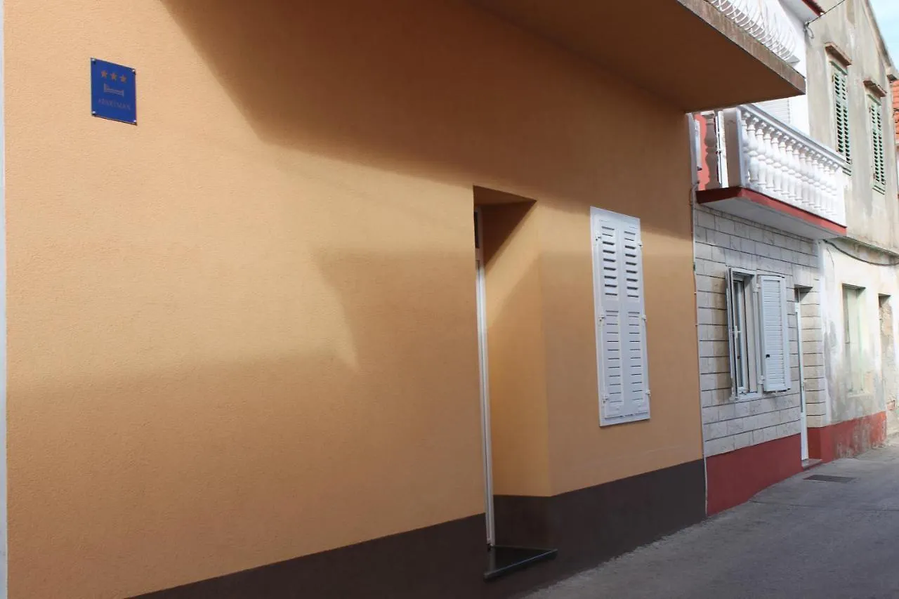 Ferienwohnung Apartman Lucin Preko