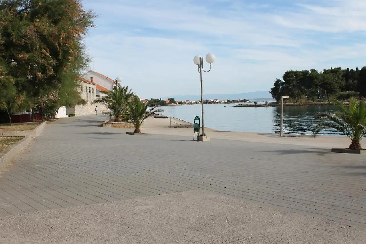 Apartman Lucin Apartment Preko